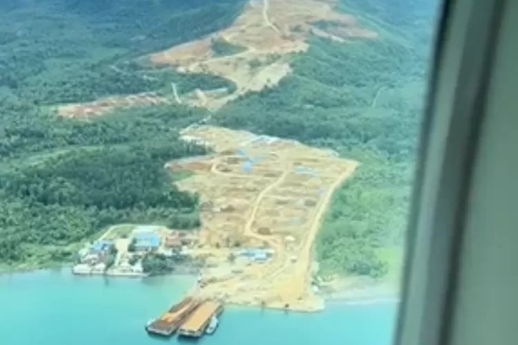Raja Ampat Diterpa Ancaman Tambang Nikel, Netizen Ramai-ramai Gaungkan Tagar #SavePapua
